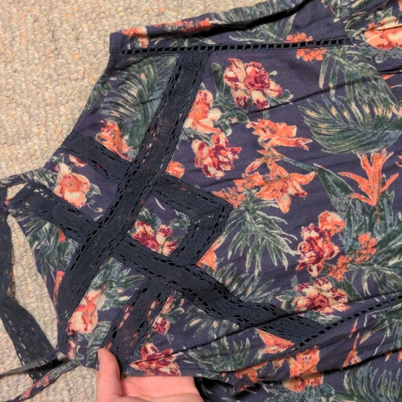 Roxy Dress - Picture 2 of 10